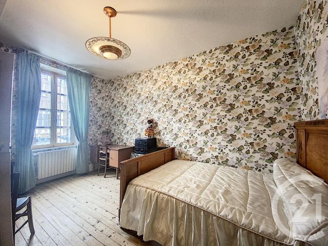Afficher la photo en grand maison à vendre - 9 pièces - 227.6 m2 - LE MONTET - 03 - AUVERGNE - Century 21 Lefèbvre Immobilier