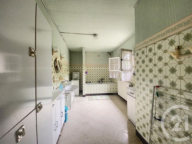 Afficher la photo en grand maison à vendre - 9 pièces - 227.6 m2 - LE MONTET - 03 - AUVERGNE - Century 21 Lefèbvre Immobilier