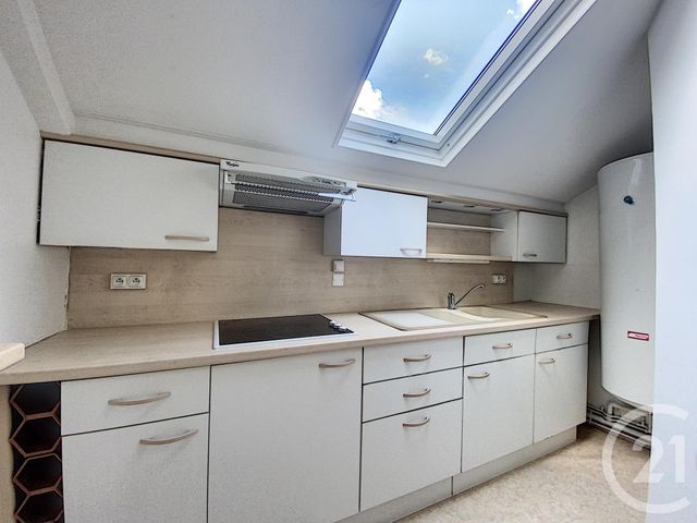 Appartement F4 à louer - 4 pièces - 80.0 m2 - ST POURCAIN SUR SIOULE - 03 - AUVERGNE - Century 21 Lefèbvre Immobilier Appartement F4 à louer - 4 pièces - 80.0 m2 - ST POURCAIN SUR SIOULE - 03 - AUVERGNE - Century 21 Lefèbvre Immobilier