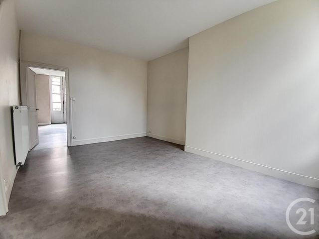 Appartement F3 à louer - 3 pièces - 64.0 m2 - ST POURCAIN SUR SIOULE - 03 - AUVERGNE - Century 21 Lefèbvre Immobilier Appartement F3 à louer - 3 pièces - 64.0 m2 - ST POURCAIN SUR SIOULE - 03 - AUVERGNE - Century 21 Lefèbvre Immobilier