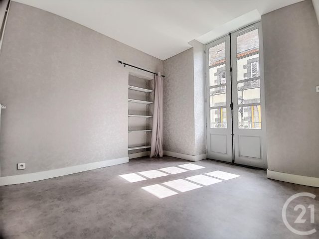 Appartement F3 à louer - 3 pièces - 64.0 m2 - ST POURCAIN SUR SIOULE - 03 - AUVERGNE - Century 21 Lefèbvre Immobilier Appartement F3 à louer - 3 pièces - 64.0 m2 - ST POURCAIN SUR SIOULE - 03 - AUVERGNE - Century 21 Lefèbvre Immobilier