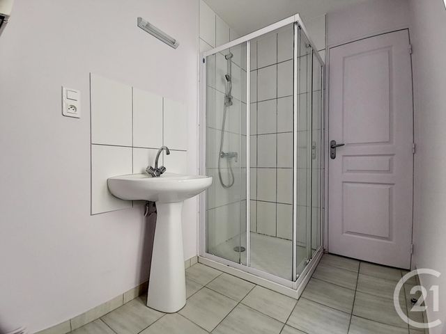 Appartement F3 à louer - 3 pièces - 64.0 m2 - ST POURCAIN SUR SIOULE - 03 - AUVERGNE - Century 21 Lefèbvre Immobilier Appartement F3 à louer - 3 pièces - 64.0 m2 - ST POURCAIN SUR SIOULE - 03 - AUVERGNE - Century 21 Lefèbvre Immobilier