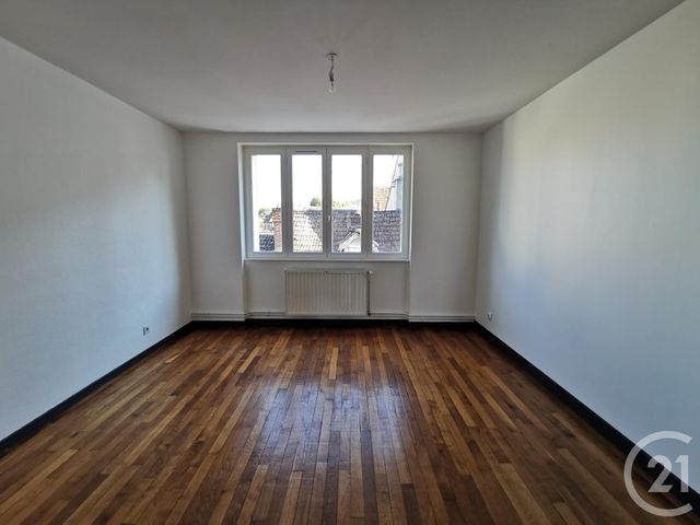 Appartement F3 à louer - 3 pièces - 75.0 m2 - ST POURCAIN SUR SIOULE - 03 - AUVERGNE - Century 21 Lefèbvre Immobilier Appartement F3 à louer - 3 pièces - 75.0 m2 - ST POURCAIN SUR SIOULE - 03 - AUVERGNE - Century 21 Lefèbvre Immobilier