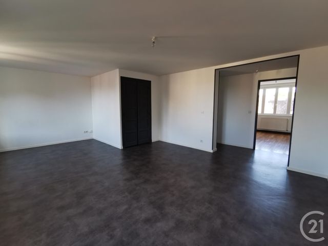 Appartement F3 à louer - 3 pièces - 75.0 m2 - ST POURCAIN SUR SIOULE - 03 - AUVERGNE - Century 21 Lefèbvre Immobilier Appartement F3 à louer - 3 pièces - 75.0 m2 - ST POURCAIN SUR SIOULE - 03 - AUVERGNE - Century 21 Lefèbvre Immobilier