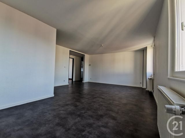 Appartement F3 à louer - 3 pièces - 75.0 m2 - ST POURCAIN SUR SIOULE - 03 - AUVERGNE - Century 21 Lefèbvre Immobilier Appartement F3 à louer - 3 pièces - 75.0 m2 - ST POURCAIN SUR SIOULE - 03 - AUVERGNE - Century 21 Lefèbvre Immobilier