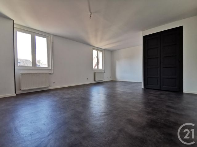 Appartement F3 à louer - 3 pièces - 75.0 m2 - ST POURCAIN SUR SIOULE - 03 - AUVERGNE - Century 21 Lefèbvre Immobilier Appartement F3 à louer - 3 pièces - 75.0 m2 - ST POURCAIN SUR SIOULE - 03 - AUVERGNE - Century 21 Lefèbvre Immobilier