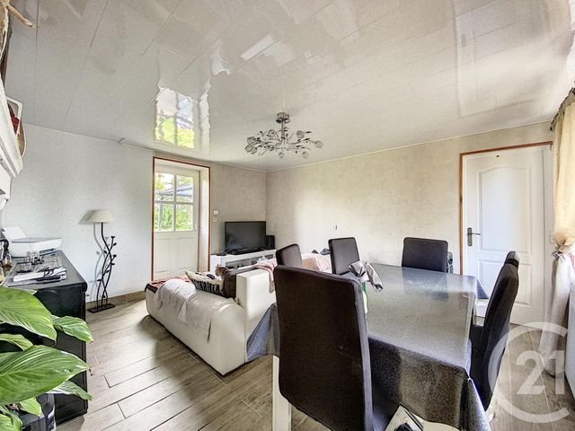 maison à vendre - 6 pièces - 74.1 m2 - LE THEIL - 03 - AUVERGNE - Century 21 Lefèbvre Immobilier maison à vendre - 6 pièces - 74.1 m2 - LE THEIL - 03 - AUVERGNE - Century 21 Lefèbvre Immobilier