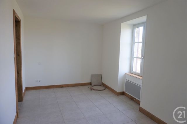 maison à louer - 2 pièces - 35.64 m2 - CHANTELLE - 03 - AUVERGNE - Century 21 Lefèbvre Immobilier maison à louer - 2 pièces - 35.64 m2 - CHANTELLE - 03 - AUVERGNE - Century 21 Lefèbvre Immobilier
