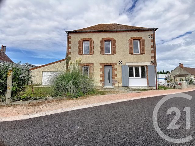 maison à louer - 5 pièces - 110.0 m2 - PARAY SOUS BRIAILLES - 03 - AUVERGNE - Century 21 Lefèbvre Immobilier