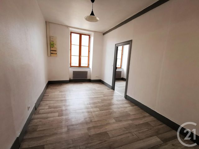 Appartement F3 à louer - 3 pièces - 65.9 m2 - CHANTELLE - 03 - AUVERGNE - Century 21 Lefèbvre Immobilier