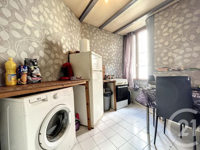 Appartement F1 à louer - 1 pièce - 21.0 m2 - ST POURCAIN SUR SIOULE - 03 - AUVERGNE - Century 21 Lefèbvre Immobilier