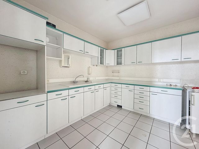 Appartement Local à louer - 4 pièces - 80 m2 - St Pourcain Sur Sioule - 03 - AUVERGNE