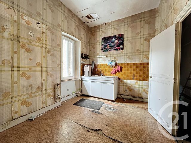 Appartement F3 à vendre - 4 pièces - 199,02 m2 - St Pourcain Sur Sioule - 03 - AUVERGNE