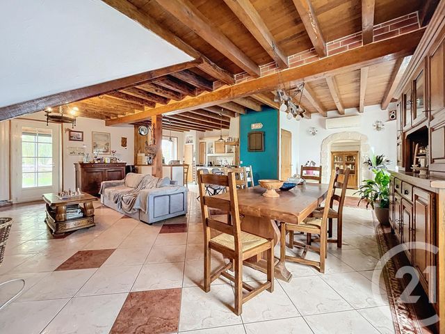 Afficher la photo en grand Maison à vendre - 7 pièces - 213,10 m2 - St Gerand Le Puy - 03 - AUVERGNE