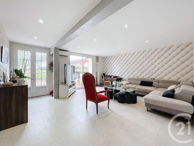 Afficher la photo en grand Maison à vendre - 7 pièces - 213,10 m2 - St Gerand Le Puy - 03 - AUVERGNE