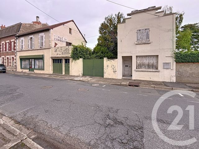Maison &agrave; vendre - 10 pi&egrave;ces - 230 m2 - Varennes Sur Allier - 03 - AUVERGNE