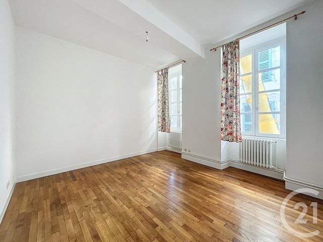 Appartement T3 à louer - 3 pièces - 60,51 m2 - St Pourcain Sur Sioule - 03 - AUVERGNE