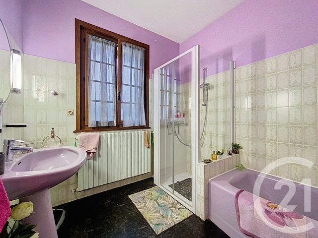 Maison à vendre - 4 pièces - 150 m2 - Varennes Sur Allier - 03 - AUVERGNE