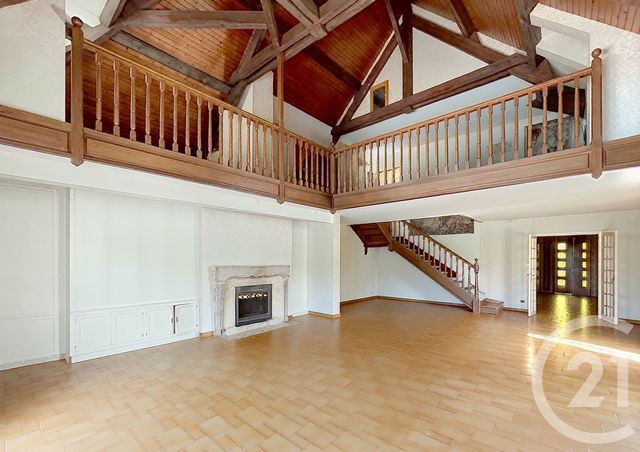 Maison &agrave; vendre - 7 pi&egrave;ces - 279,95 m2 - St Gerand Le Puy - 03 - AUVERGNE