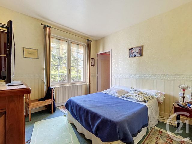 Maison &agrave; vendre - 7 pi&egrave;ces - 279,95 m2 - St Gerand Le Puy - 03 - AUVERGNE
