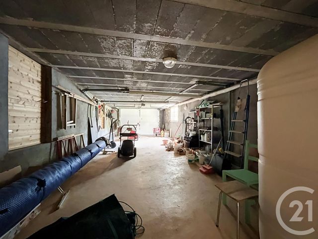 Maison &agrave; vendre - 7 pi&egrave;ces - 279,95 m2 - St Gerand Le Puy - 03 - AUVERGNE