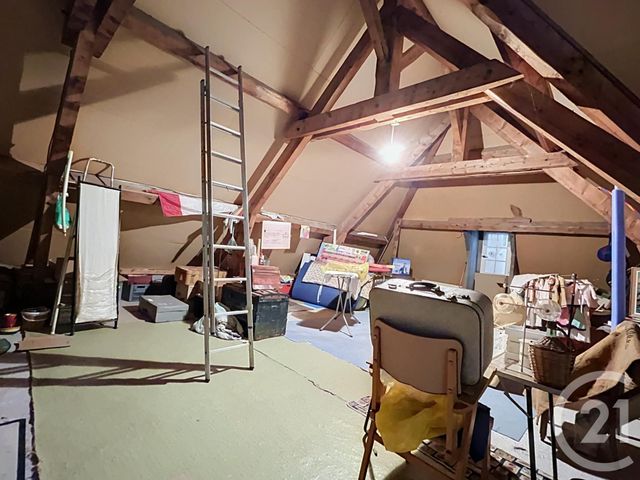 Maison &agrave; vendre - 7 pi&egrave;ces - 279,95 m2 - St Gerand Le Puy - 03 - AUVERGNE