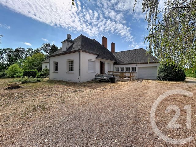 Maison &agrave; vendre - 7 pi&egrave;ces - 279,95 m2 - St Gerand Le Puy - 03 - AUVERGNE