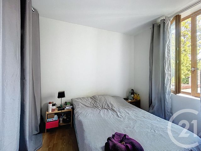 Appartement F3 à louer - 3 pièces - 83 m2 - St Pourcain Sur Sioule - 03 - AUVERGNE