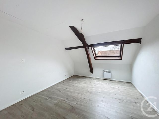 Maison &agrave; louer - 5 pi&egrave;ces - 120 m2 - St Pourcain Sur Sioule - 03 - AUVERGNE