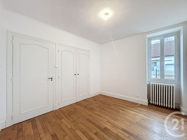 Maison &agrave; louer - 5 pi&egrave;ces - 120 m2 - St Pourcain Sur Sioule - 03 - AUVERGNE