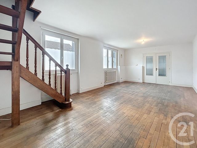 Maison &agrave; louer - 5 pi&egrave;ces - 120 m2 - St Pourcain Sur Sioule - 03 - AUVERGNE