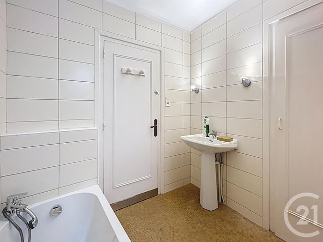 Maison &agrave; louer - 5 pi&egrave;ces - 120 m2 - St Pourcain Sur Sioule - 03 - AUVERGNE