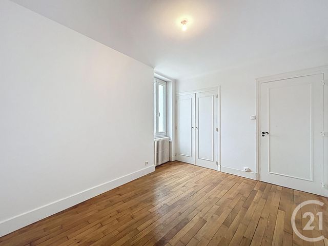 Maison &agrave; louer - 5 pi&egrave;ces - 120 m2 - St Pourcain Sur Sioule - 03 - AUVERGNE