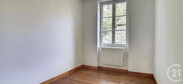 Appartement F3 à louer - 3 pièces - 70 m2 - St Pourcain Sur Sioule - 03 - AUVERGNE