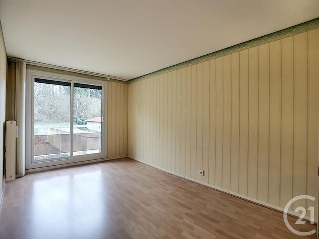 Appartement F3 à louer - 3 pièces - 92 m2 - Varennes Sur Allier - 03 - AUVERGNE