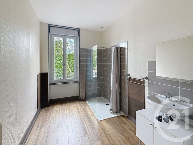 Appartement T4 à louer - 4 pièces - 83,73 m2 - Varennes Sur Allier - 03 - AUVERGNE