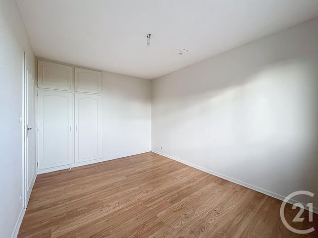 Maison &agrave; louer - 3 pi&egrave;ces - 100 m2 - St Pourcain Sur Sioule - 03 - AUVERGNE