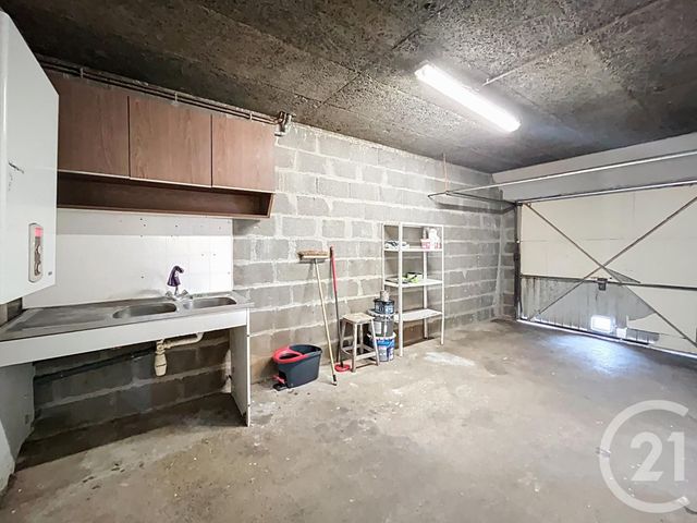 Maison &agrave; louer - 3 pi&egrave;ces - 100 m2 - St Pourcain Sur Sioule - 03 - AUVERGNE