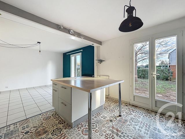 Maison &agrave; louer - 3 pi&egrave;ces - 100 m2 - St Pourcain Sur Sioule - 03 - AUVERGNE