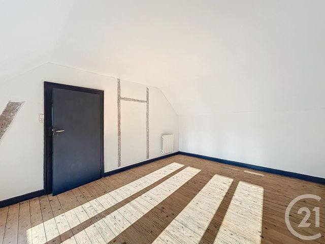 Maison &agrave; louer - 5 pi&egrave;ces - 140 m2 - Le Theil - 03 - AUVERGNE