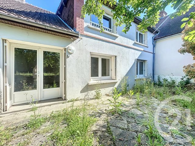 Maison &agrave; louer - 5 pi&egrave;ces - 105 m2 - Monetay Sur Allier - 03 - AUVERGNE