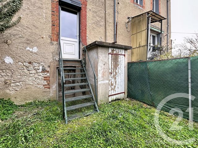 Maison &agrave; louer - 2 pi&egrave;ces - 54 m2 - St Pourcain Sur Sioule - 03 - AUVERGNE