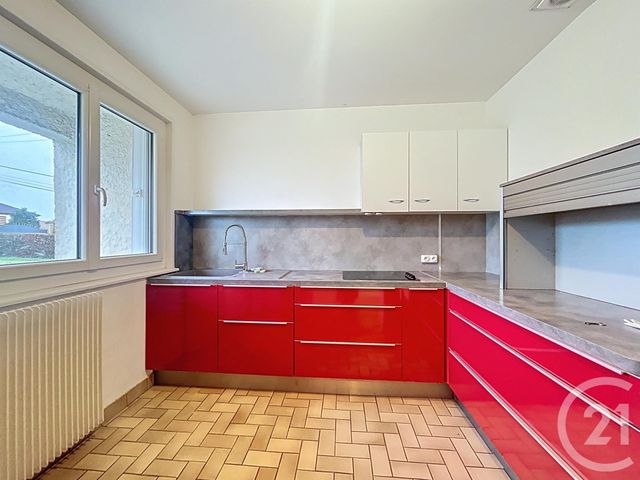 Appartement F4 &agrave; louer - 4 pi&egrave;ces - 90 m2 - St Pourcain Sur Sioule - 03 - AUVERGNE