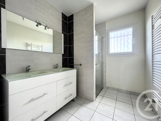 Maison &agrave; louer - 4 pi&egrave;ces - 115 m2 - St Loup - 03 - AUVERGNE