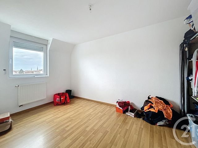 Appartement F3 &agrave; louer - 3 pi&egrave;ces - 75 m2 - St Pourcain Sur Sioule - 03 - AUVERGNE