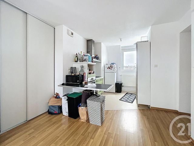 Appartement F3 &agrave; louer - 3 pi&egrave;ces - 75 m2 - St Pourcain Sur Sioule - 03 - AUVERGNE