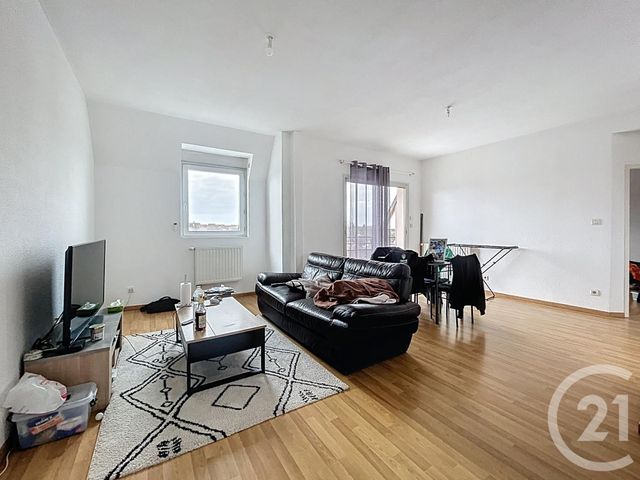 Appartement F3 &agrave; louer - 3 pi&egrave;ces - 75 m2 - St Pourcain Sur Sioule - 03 - AUVERGNE