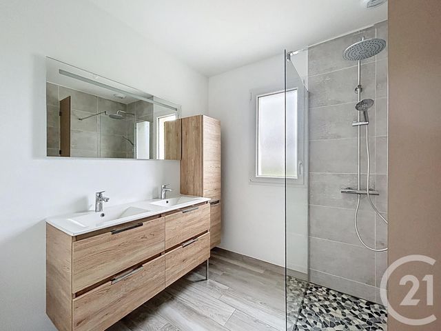 Maison &agrave; louer - 5 pi&egrave;ces - 113,24 m2 - St Pourcain Sur Sioule - 03 - AUVERGNE