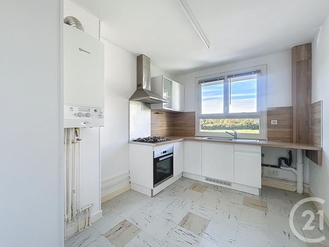 Appartement F3 &agrave; louer - 3 pi&egrave;ces - 78 m2 - St Pourcain Sur Sioule - 03 - AUVERGNE