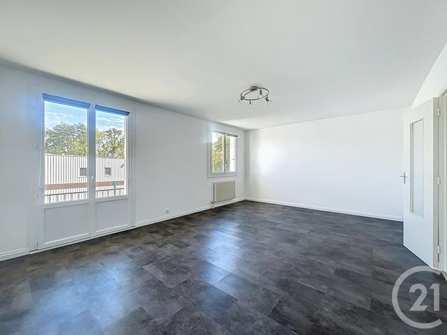 Appartement F3 &agrave; louer - 3 pi&egrave;ces - 78 m2 - St Pourcain Sur Sioule - 03 - AUVERGNE